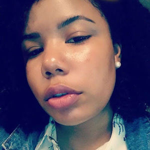 Meet your Posher, Taija